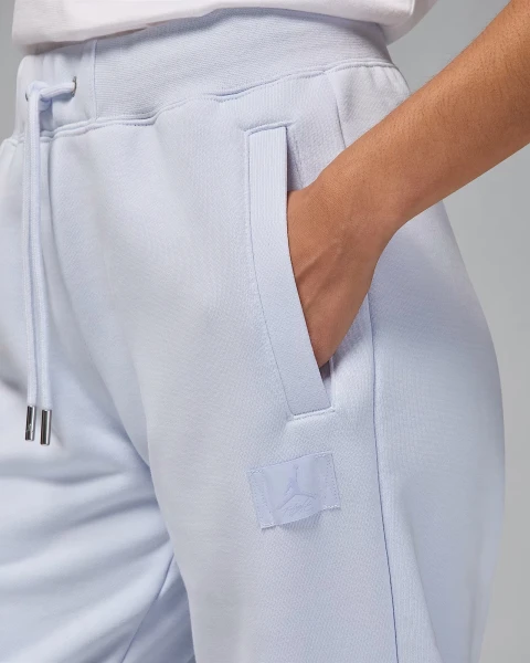 Спортивные штаны женские Nike JORDAN FLIGHT FLEECE TROUSERS светло-серые FV7059-085
