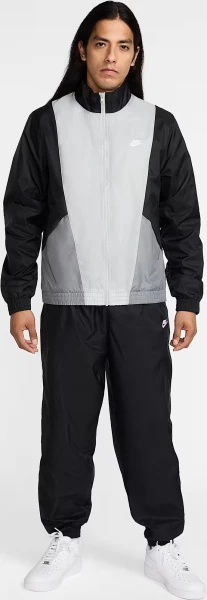 Спортивный костюм Nike CLUB WOVEN TRACKSUIT черно-серый HJ1985-010
