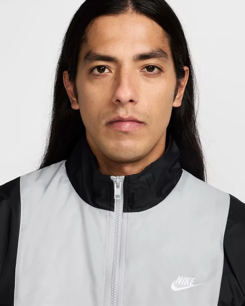 Спортивный костюм Nike CLUB WOVEN TRACKSUIT черно-серый HJ1985-010