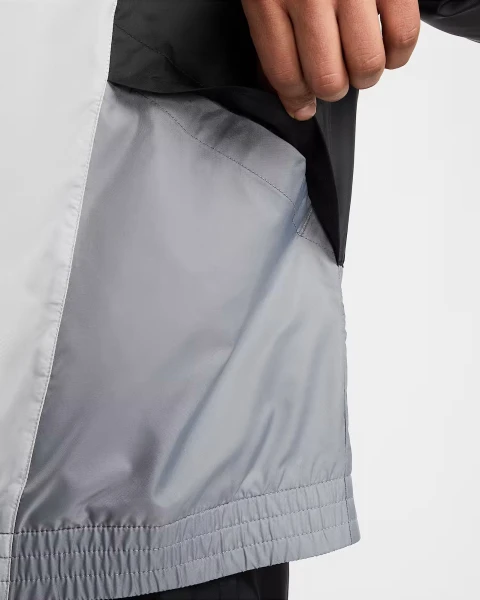 Спортивный костюм Nike CLUB WOVEN TRACKSUIT черно-серый HJ1985-010