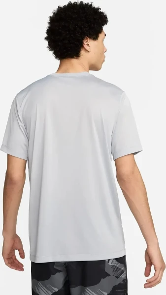 Футболка Nike DRI-FIT TEE RLGD CAMO GFX серая FV8370-077