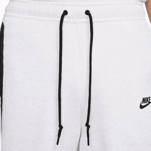 Шорти Nike SPORTSWEAR TECH FLEECE SHORTS світло-сірі FB8171-051