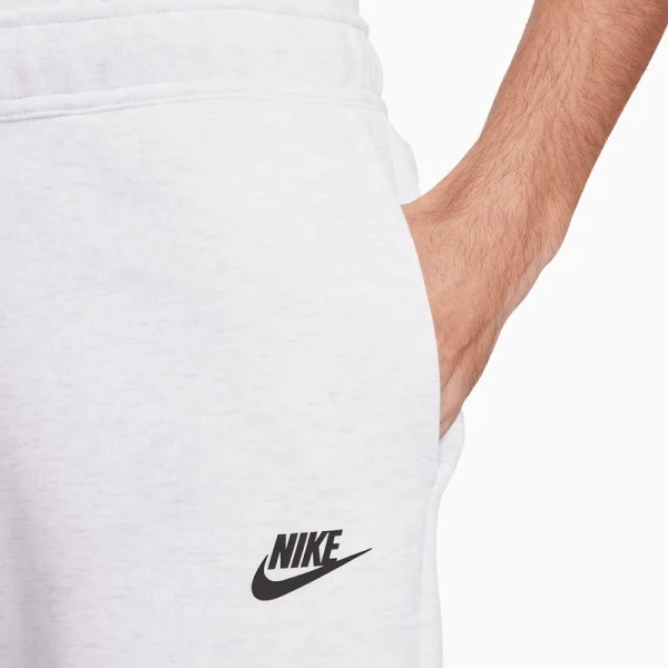 Шорти Nike SPORTSWEAR TECH FLEECE SHORTS світло-сірі FB8171-051