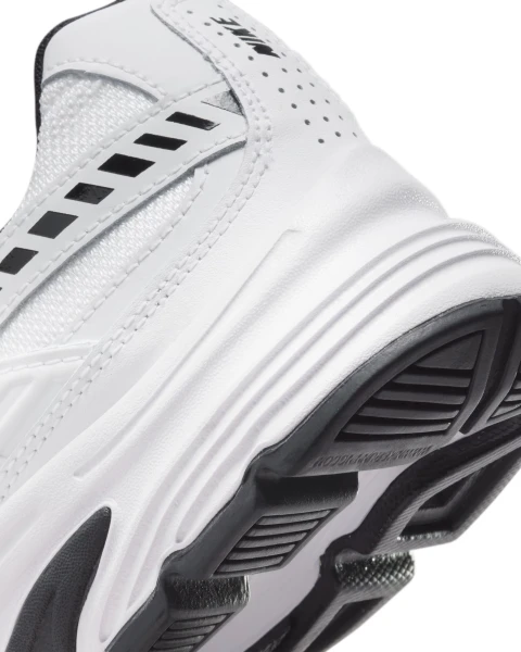 Кроссовки женские Nike INITIATOR бело-черные FQ6873-101