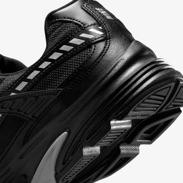 Кросівки Nike INITIATOR чорні IB4595-001