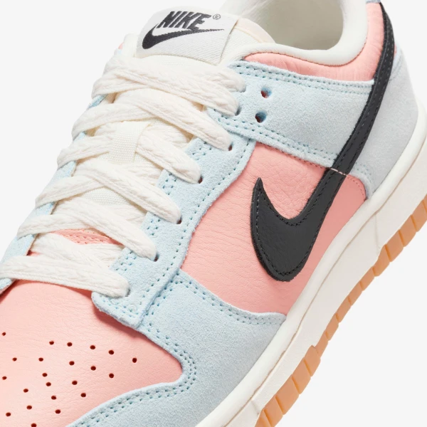 Кроссовки женские Nike DUNK LOW голубо-коралловые HJ7341-474