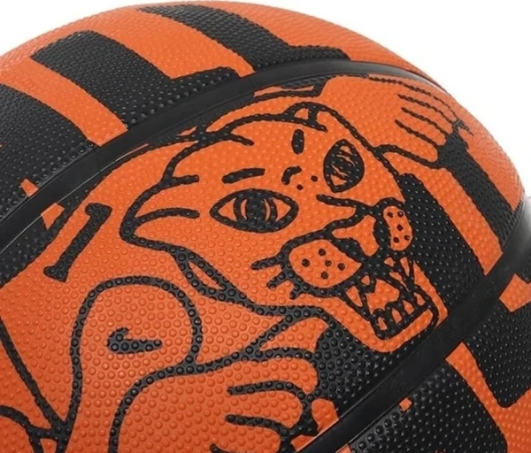Баскетбольный мяч Nike EVERYDAY PLAYGROUND 8P GRAPHIC DEFLATED оранжево-черный Размер 5 N.100.4371.811.05