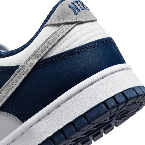 Кросівки Nike DUNK LOW темно-синьо-біло-сірі FD9749-400