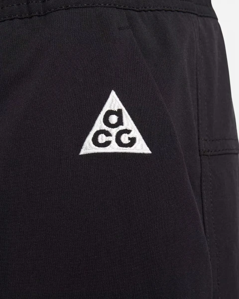 Спортивні штани Nike ACG SMITH SUMMIT CARGO PANTS чорні FN0428-010