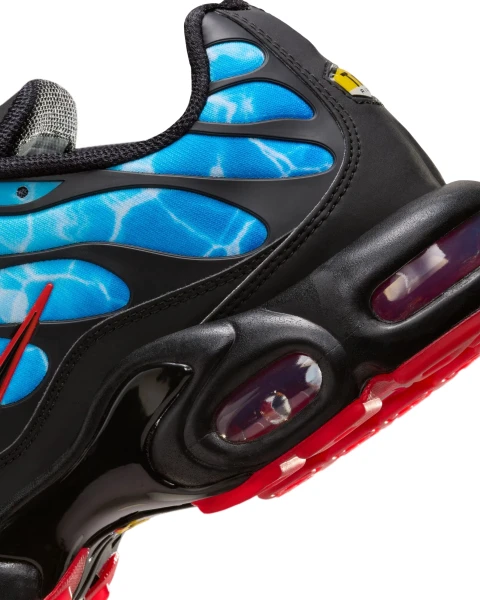 Кроссовки Nike AIR MAX PLUS голубо-черно-красные HQ3824-001