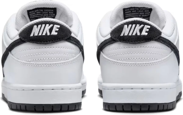 Кроссовки Nike SB DUNK LOW PRO бело-черные HF3704-100