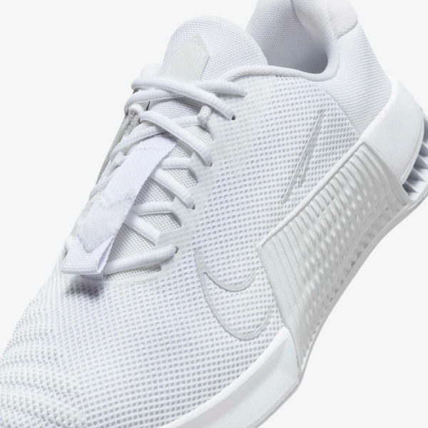 Кроссовки для тренировок Nike METCON 9 белые DZ2617-103