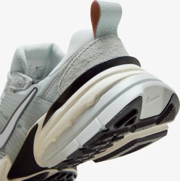 Кросівки жіночі Nike V2K RUN світло-бірюзові FN6703-003