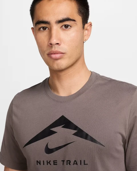 Футболка для бега Nike DRI-FIT TRAIL RUNNING коричневая FQ3914-289