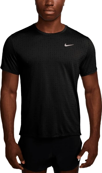 Футболка для бега Nike MILER BREATHE DRI-FIT RUNNING черная HJ4181-010