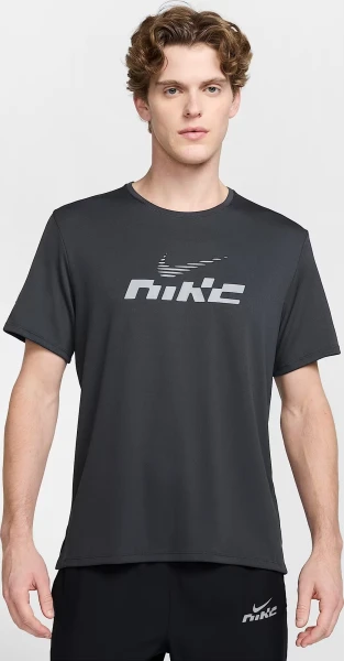 Футболка для бігу Nike MILER FLASH DRI-FIT UV RUNNING темно-сіра IB4127-070