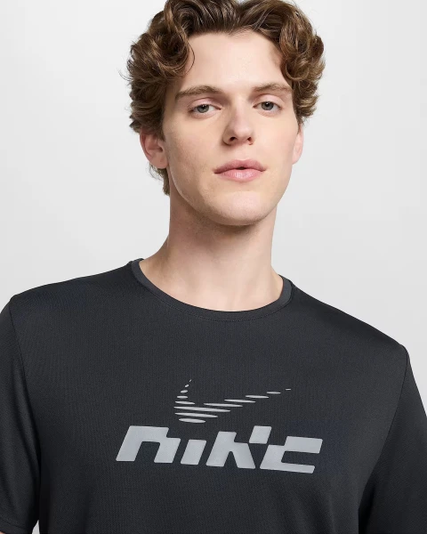 Футболка для бігу Nike MILER FLASH DRI-FIT UV RUNNING темно-сіра IB4127-070