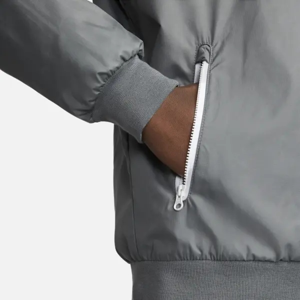Вітровка Nike SPORTSWEAR WINDRUNNER JACKET сіро-біла 727324-084