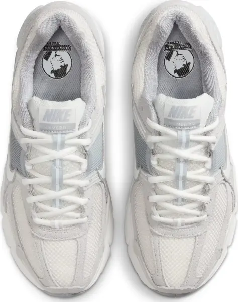 Кроссовки женские Nike ZOOM VOMERO 5 бело-светло-серые HQ0458-001