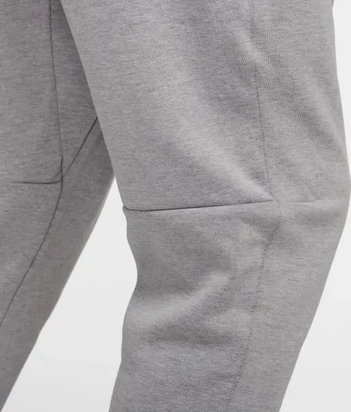 Спортивные штаны Nike SPORTSWEAR TECH ESSENTIALS серые DD5293-002