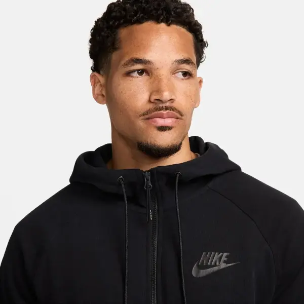 Толстовка Nike SPORTSWEAR TECH ESSENTIALS черная DD5284-010