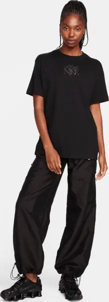 Футболка женская Nike SPORTSWEAR MONOGRAM черная FQ6597-010
