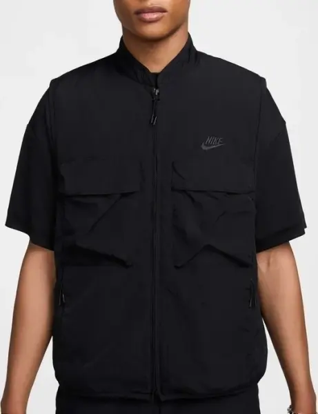 Жилетка Nike TECH WOVEN GILET черная FZ0748-010