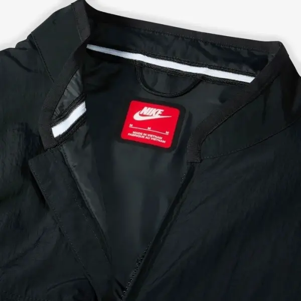 Жилетка Nike TECH WOVEN GILET черная FZ0748-010
