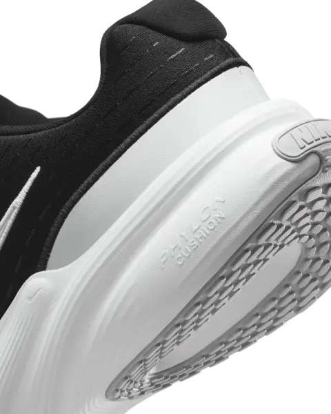 Кроссовки Nike UPLIFT SC черно-белые IB2765-002