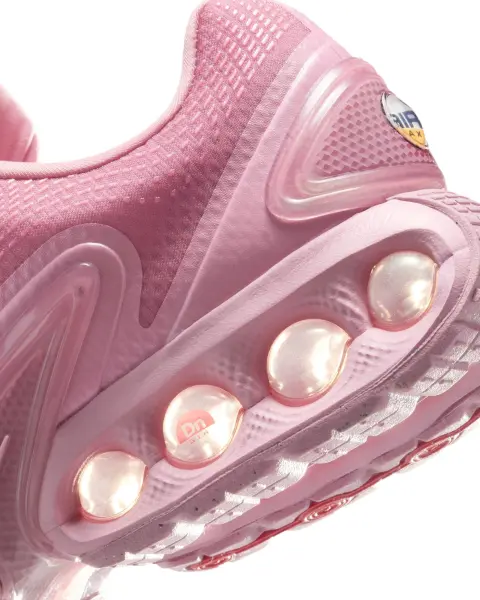 Кросівки жіночі Nike AIR MAX DN світло-рожеві HV4861-600