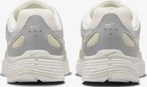Кросівки жіночі Nike P-6000 бежево-срібні IB3485-001