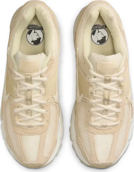 Кроссовки женские Nike ZOOM VOMERO 5 бежевые HQ0458-200