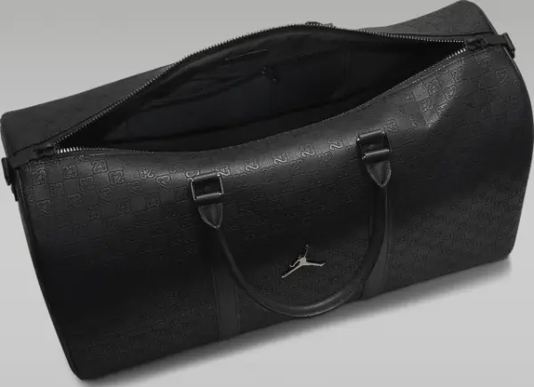 Сумка Nike JORDAN MONOGRAM DUFFLE BAG 40L черная LM0987-023