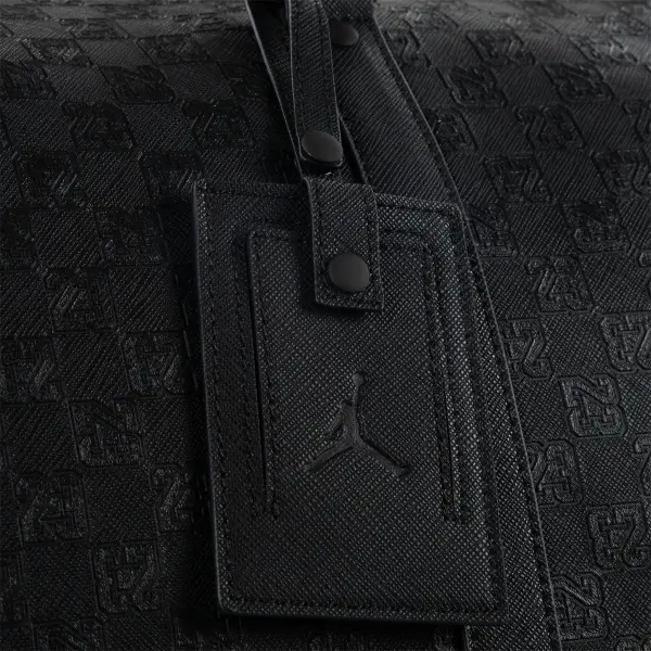 Сумка Nike JORDAN MONOGRAM DUFFLE BAG 40L черная LM0987-023