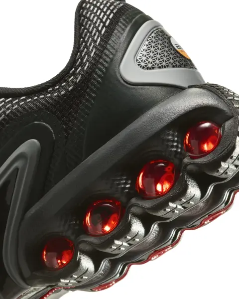Кроссовки подростковые Nike AIR MAX DN (GS) черно-серебряно-красные FB8987-009