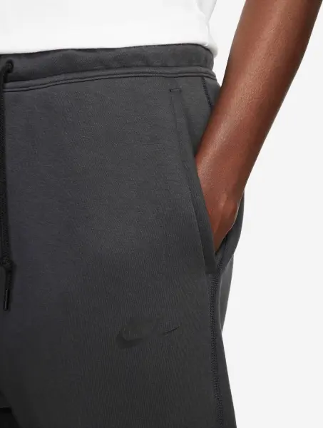 Спортивний костюм Nike SPORTSWEAR TECH FLEECE темно-сірий FB7921-060&FB8002-060