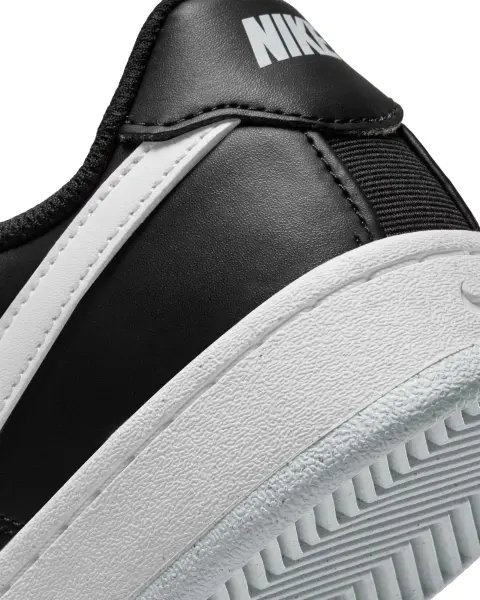Кеди жіночі Nike COURT ROYALE 2 чорно-білі DH3159-001
