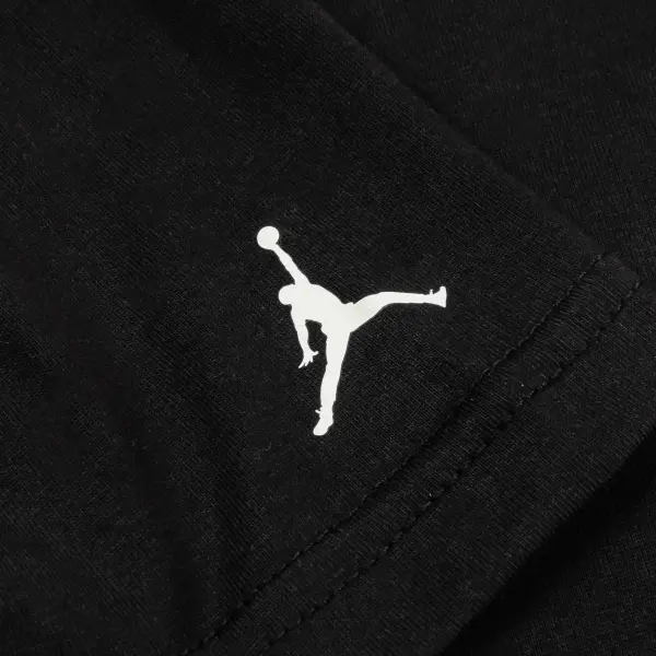 Комплект летний детский Nike JORDAN BROOKLYN ESSENTIALS черно-красный 85D662-023