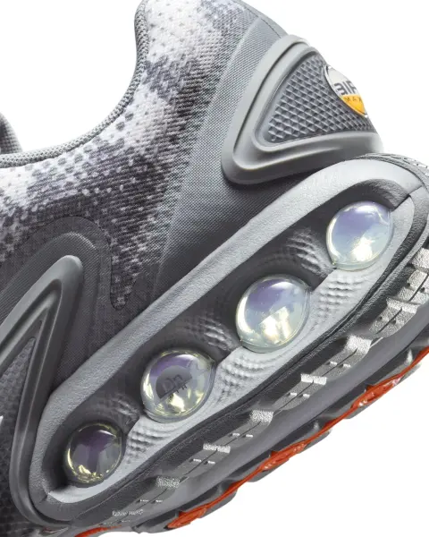 Кросівки Nike AIR MAX DN сірі IB3078-001