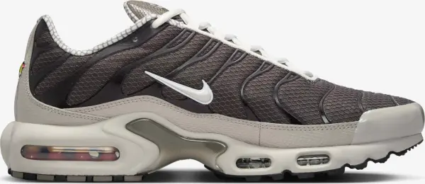 Кроссовки Nike AIR MAX PLUS бежево-серые IB7679-200