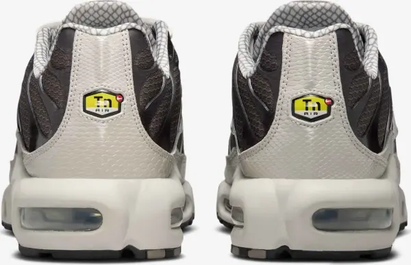 Кроссовки Nike AIR MAX PLUS бежево-серые IB7679-200