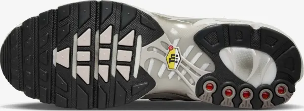 Кроссовки Nike AIR MAX PLUS бежево-серые IB7679-200
