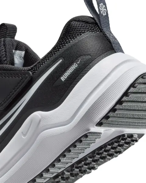Кросівки дитячі Nike COSMIC RUNNER (PSV) чорно-білі HM4400-003