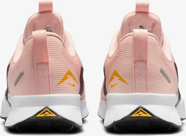 Кроссовки для трейлраннинга женские Nike JUNIPER TRAIL 3 персиково-черные FQ0902-600