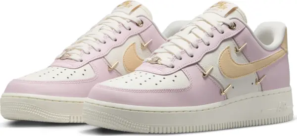 Кросівки жіночі Nike AIR FORCE 1 '07 LX світло-рожево-біло-золоті IB2574-600
