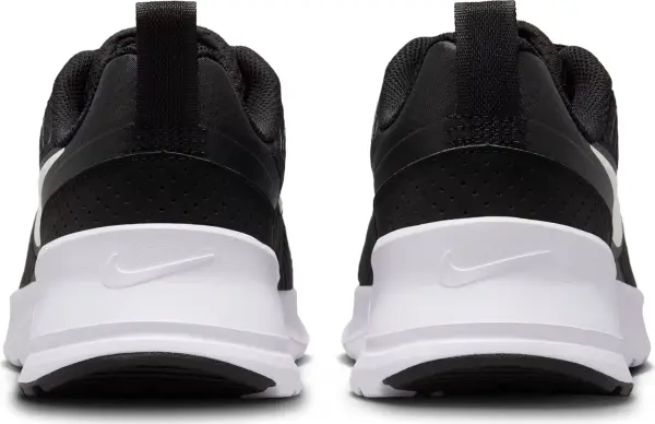 Кросівки жіночі Nike AIR MAX NUAXIS чорно-білі HF1233-001