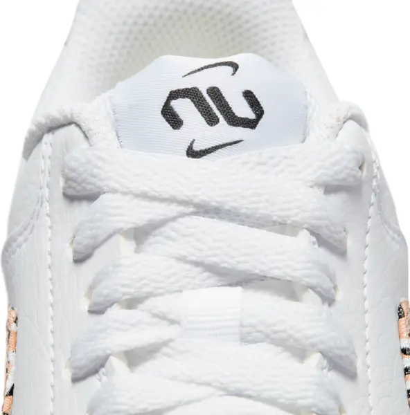 Кросівки жіночі Nike COURT VISION LOW NEXT NATURE X NIKE UNITED біло-світло-коричневі FN7323-100