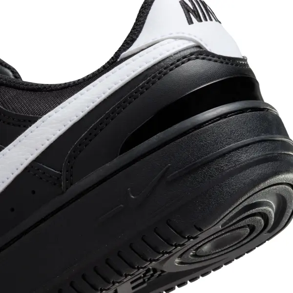 Кросівки жіночі Nike GAMMA FORCE чорно-білі FQ6476-010