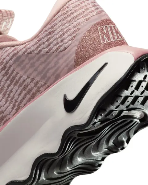 Кросівки жіночі Nike MOTIVA PREMIUM світло-рожеві HF1142-600