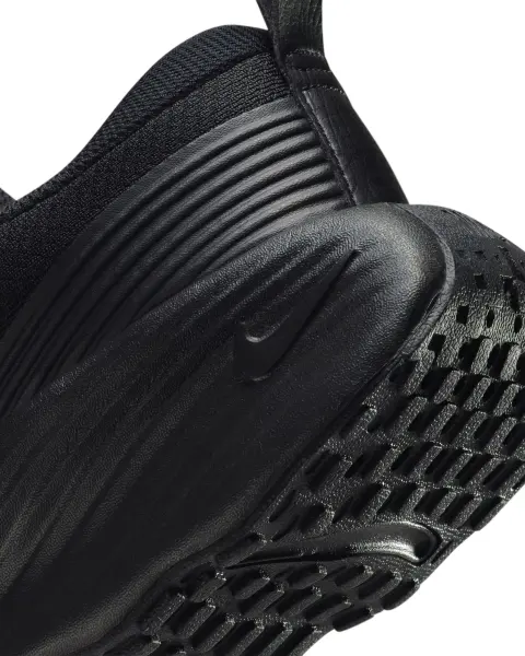 Кроссовки женские Nike PROMINA черные FV6343-001